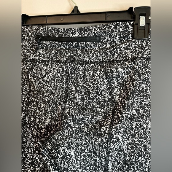 Lululemon Pace Perfect  Air Time White Black/Black Size 4 - Picture 6 of 14